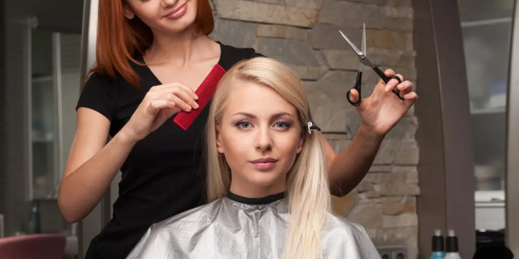 How to Become a Teenage Assistant Hair Dresser