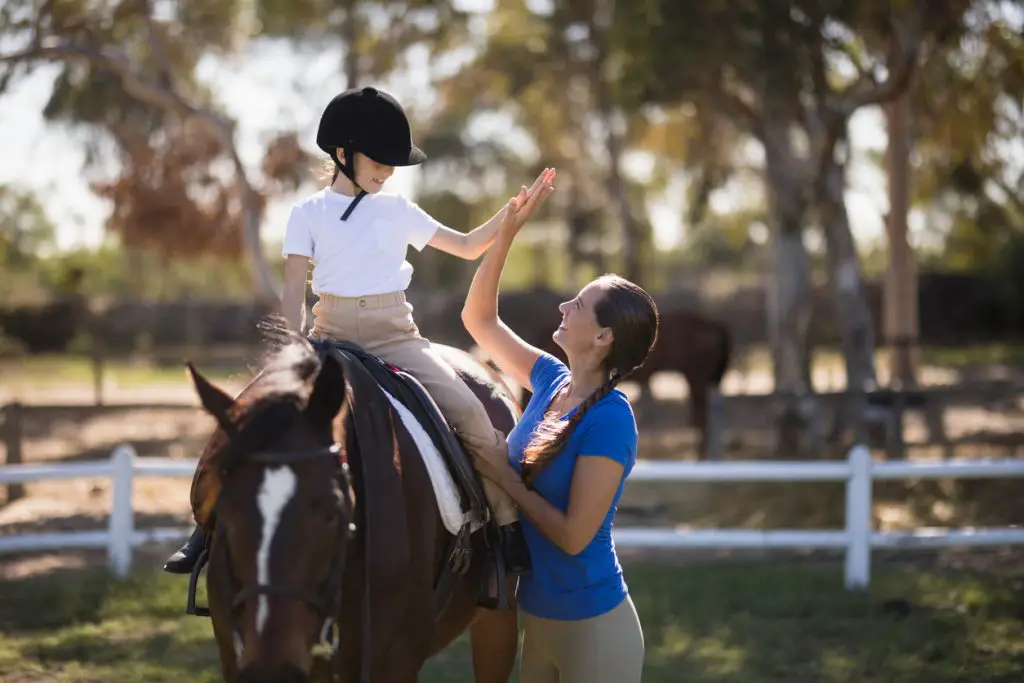 How to Become a Teenage Horse Riding Instructor